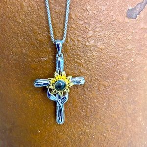 Cross Sunflower Necklace Pendant 100 Language’s I love you projection New 18”